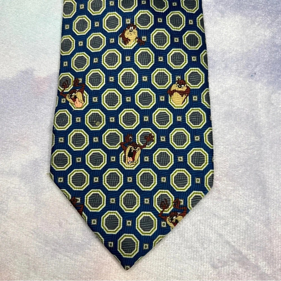 Looney Tunes Tazmanian Devil Necktie - Picture 3 of 6